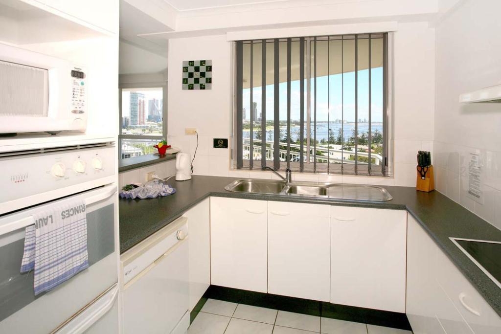 Ocean Sands Resort Gold Coast Phòng bức ảnh